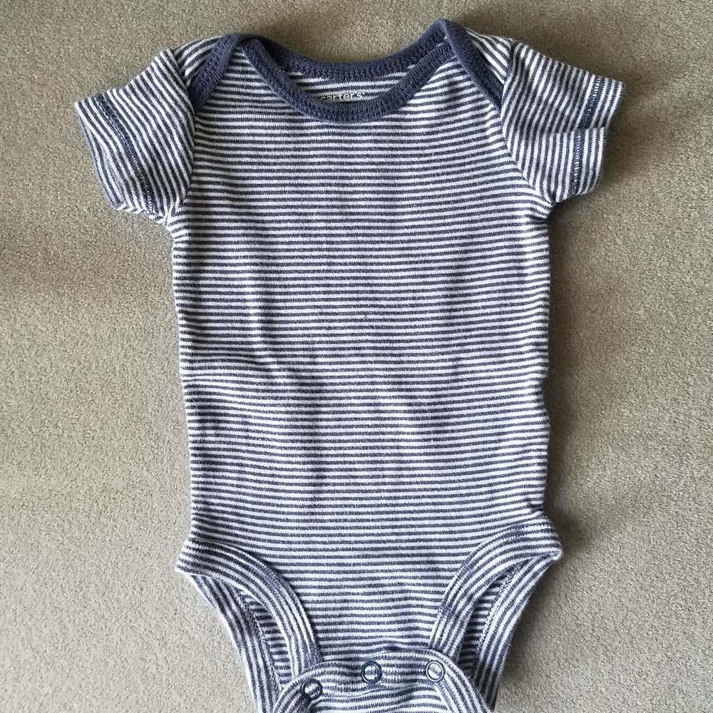 Read With Me Bundle (Includes Usborne Board Book and 3 Carter's NB Onesies) - Picture 6 of 11